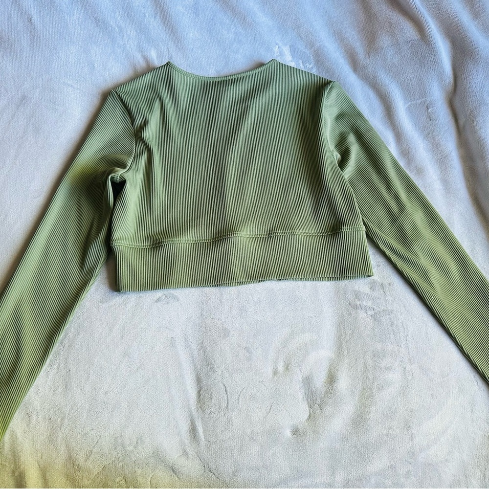 H&M Sage Green Ribbed Long Sleeve Crop Top
